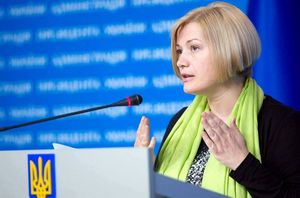 Планирует расширить полномочия политических партий